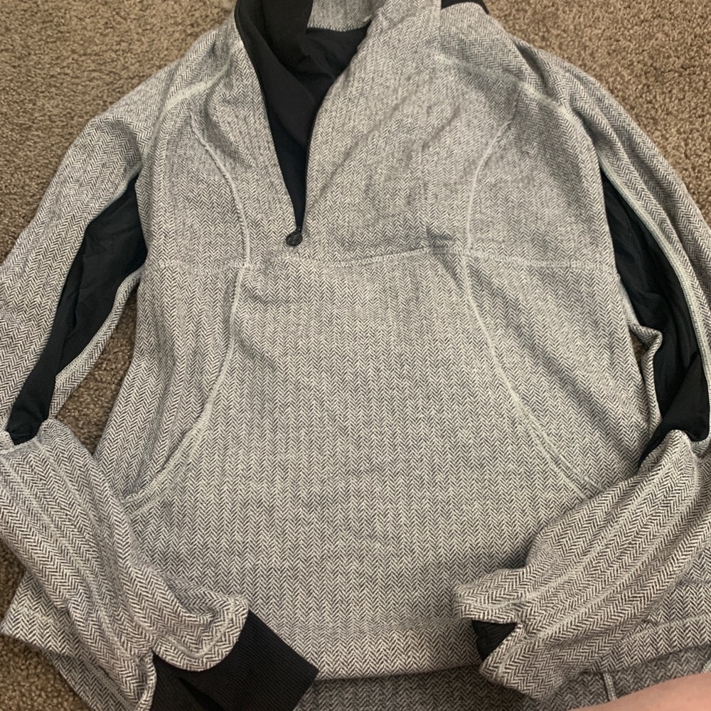 Lululemon pullover sweatshirt